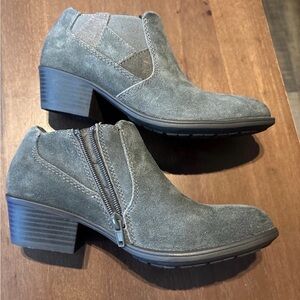 Earth Origins Denim Blue Suede Ankle Boots